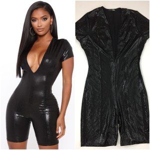 NWOT FASHION NOVA Nights Like Tiss Snake Low V Short Sleeve Shorts Romper